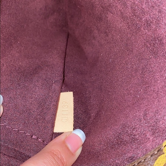 Louis Vouitton - Picture 11 of 12